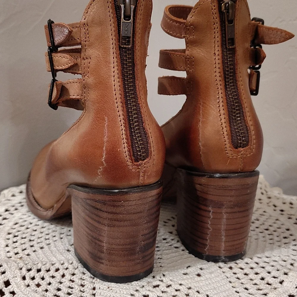 freebird Tan Leather Multi-Strap Block Heel Pumps - Picture 3 of 16